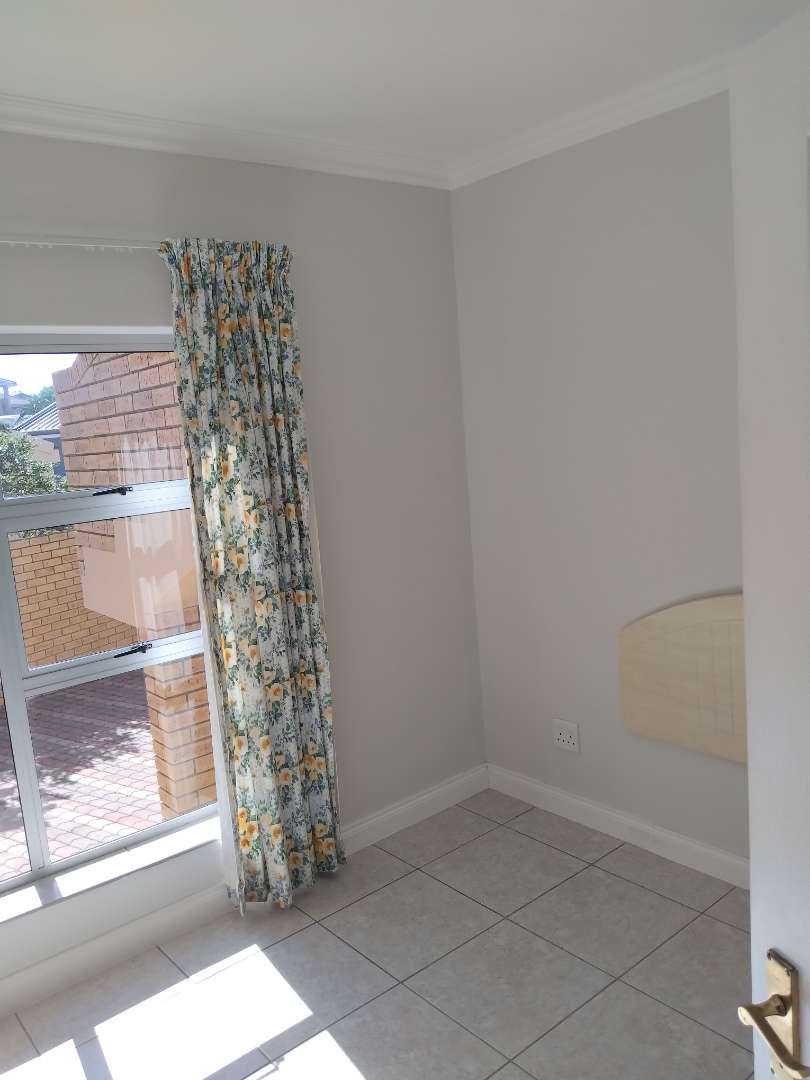 To Let 4 Bedroom Property for Rent in Reebok Western Cape